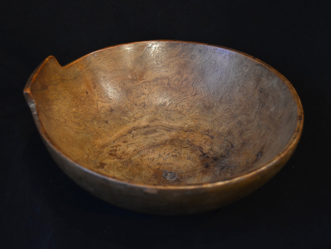 PLAINS INDIAN ART - Winnebago Burl Bowl, mid to late19th century